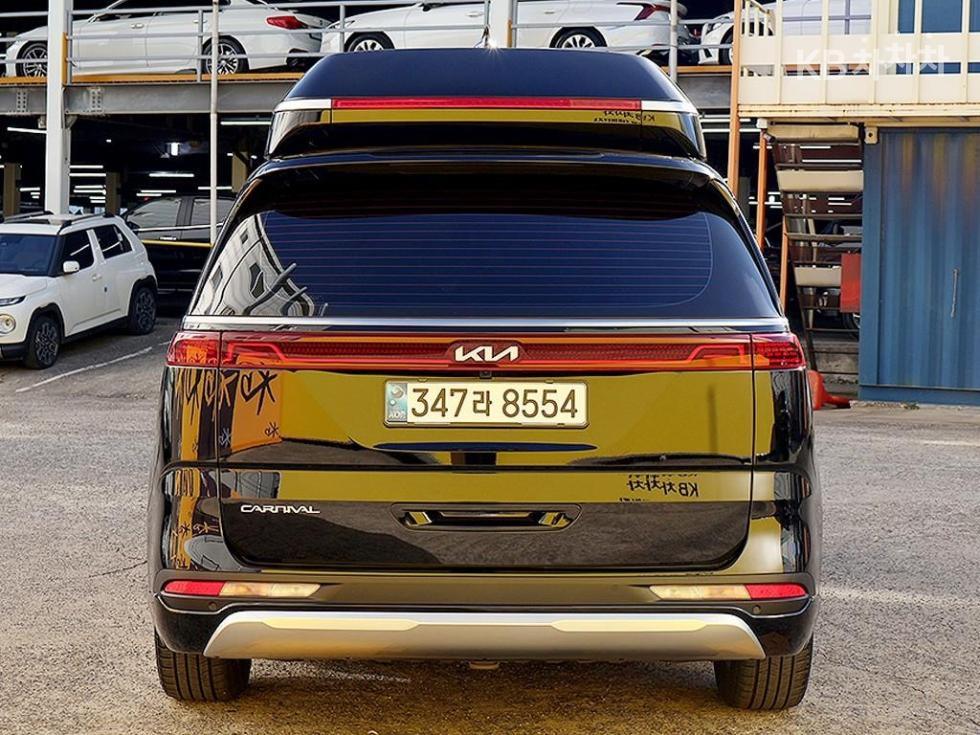 2023 - kia carnival
