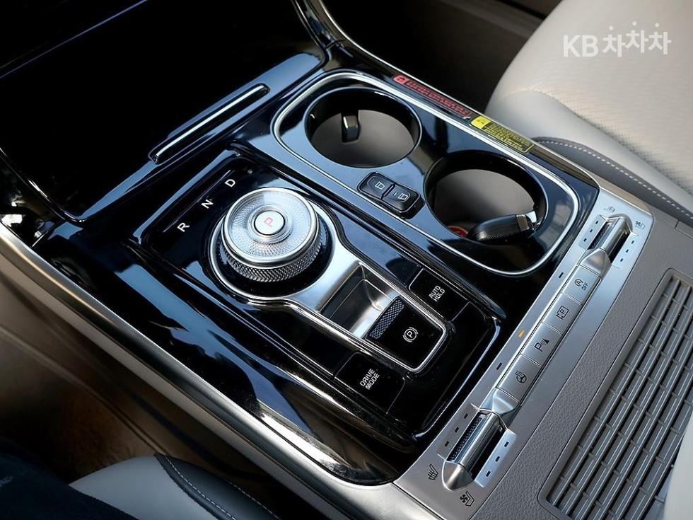 2023 - kia carnival
