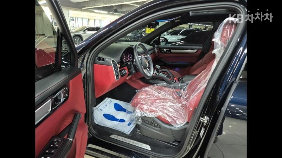 Porsche Cayenne — miniaturë 7