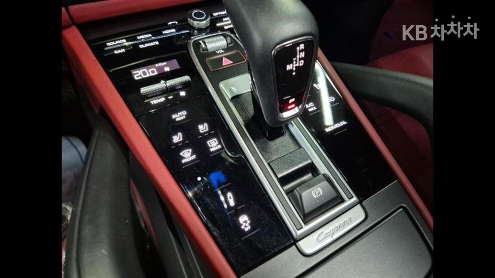 Porsche Cayenne — miniaturë 15