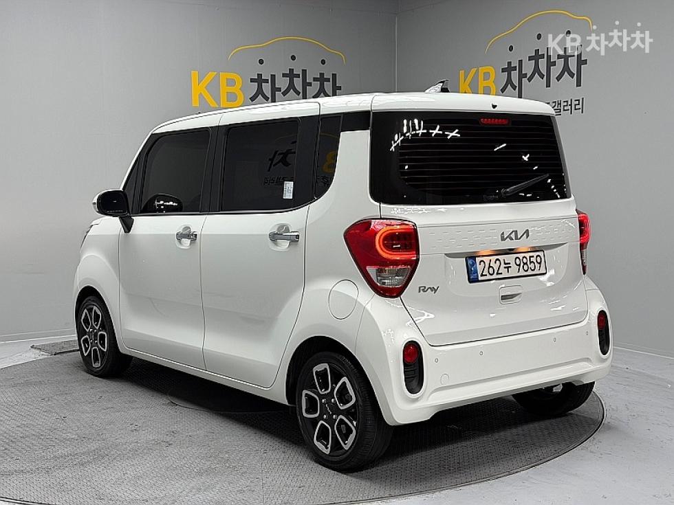 2022 - kia ray