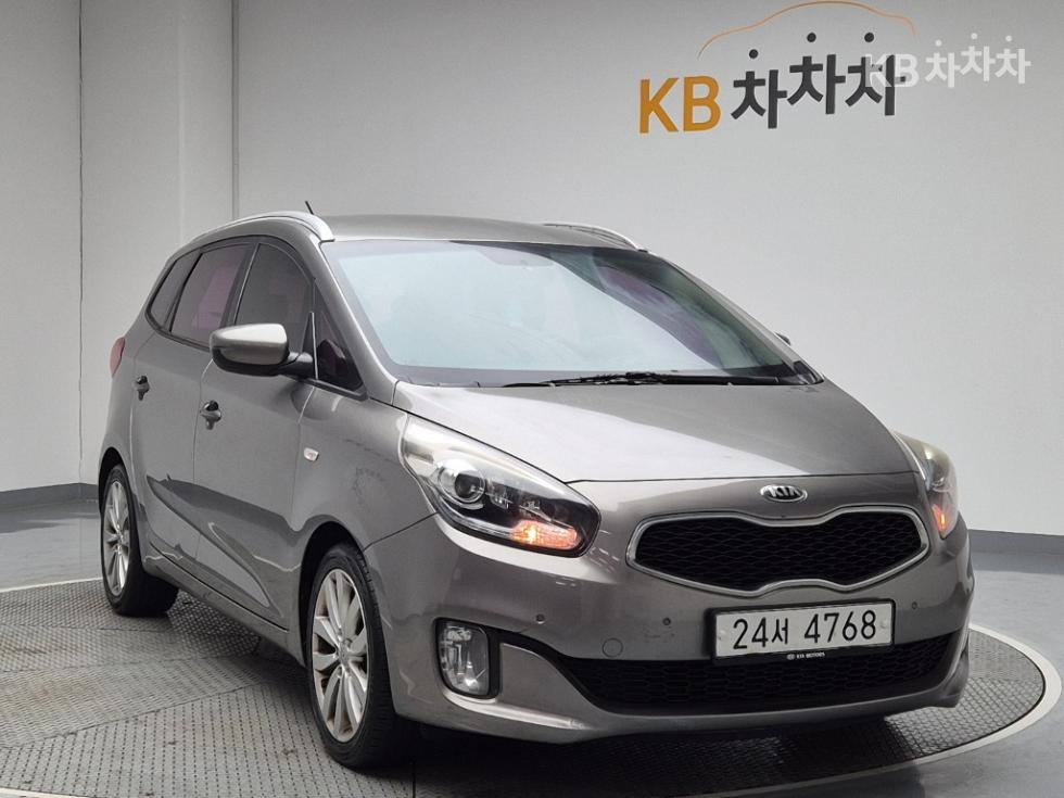 Kia Carens — miniaturë 4