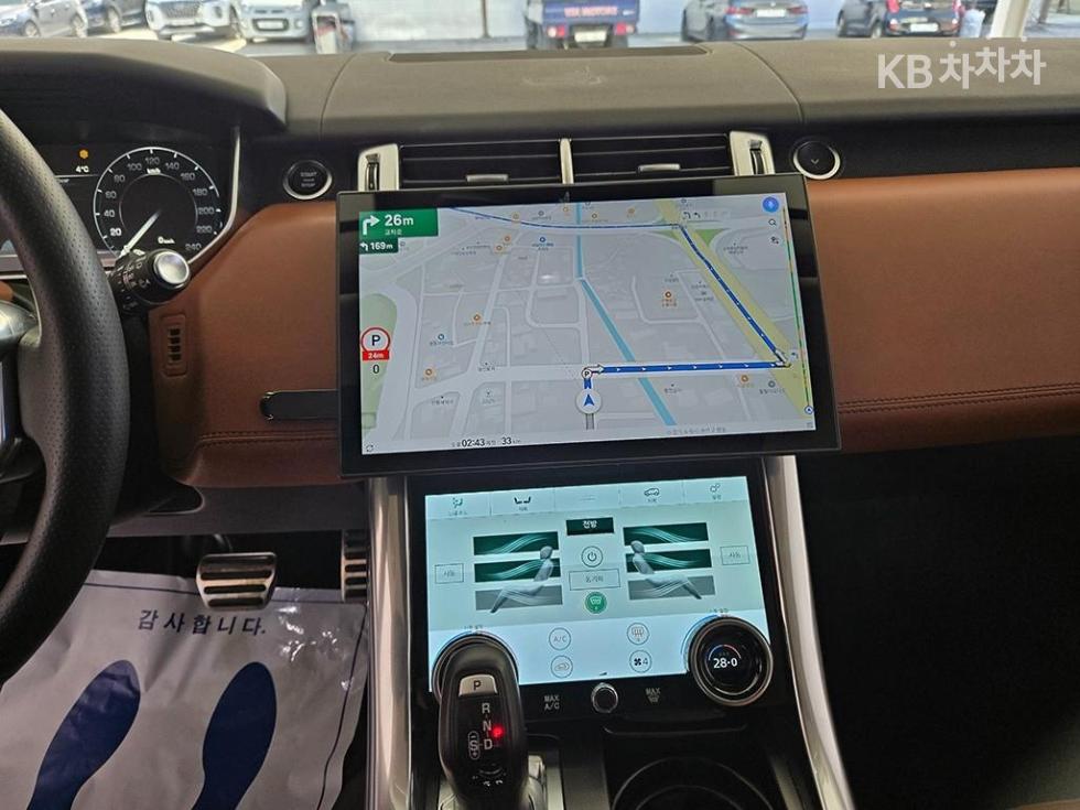 Land Rover Range Rover Sport — miniaturë 11