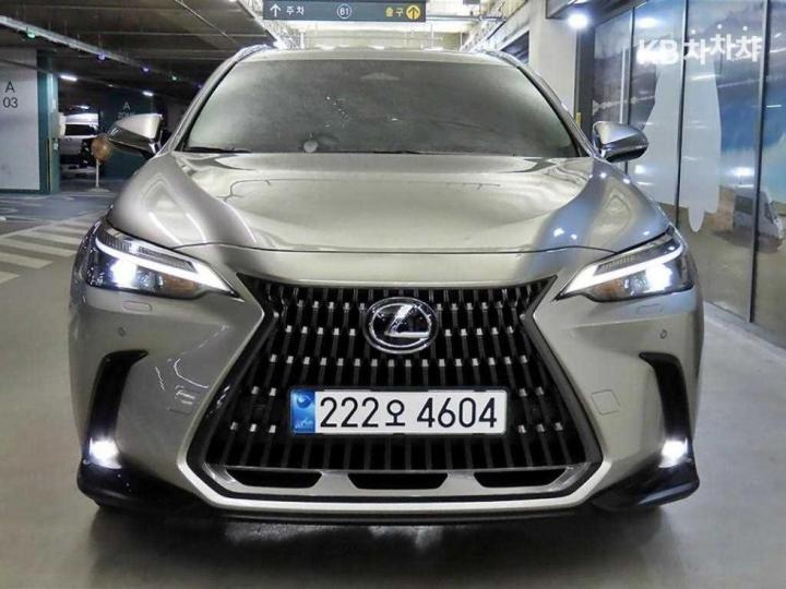 Lexus NX AZ20 350h Premium 3