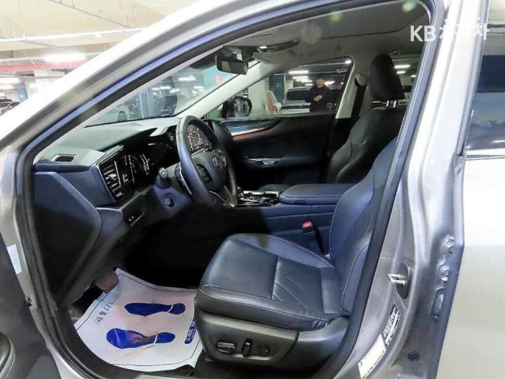 Lexus NX AZ20 350h Premium 7