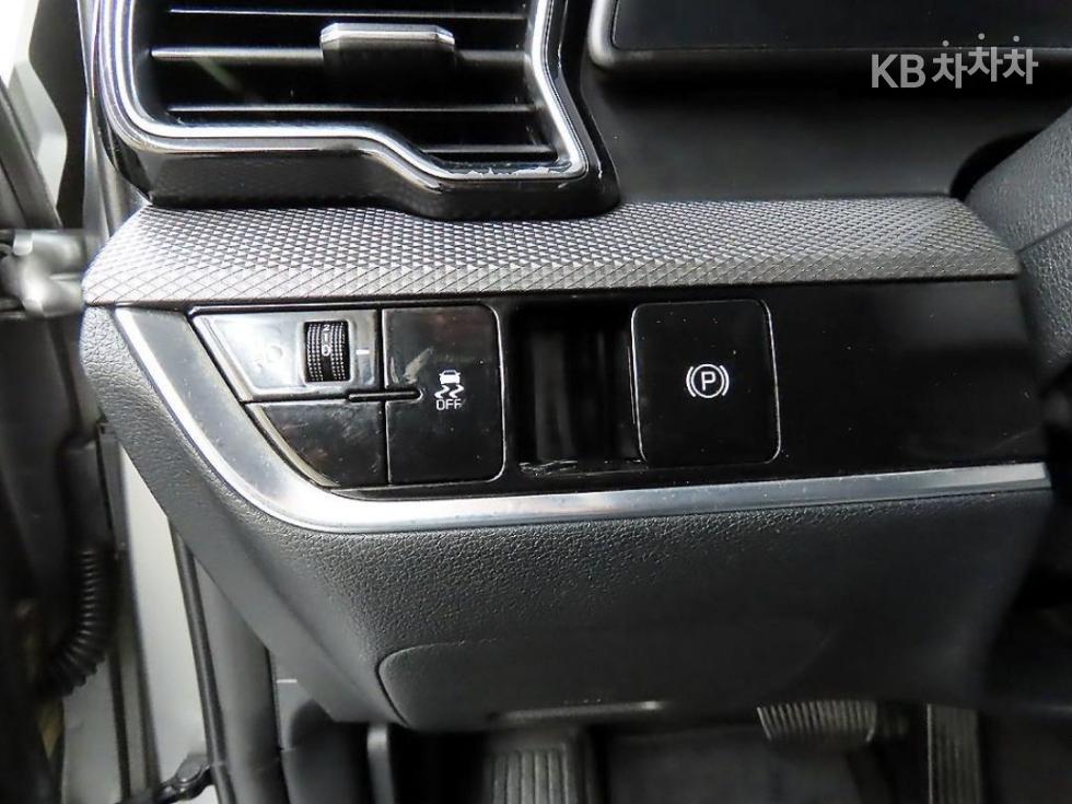 2022 - kia sportage