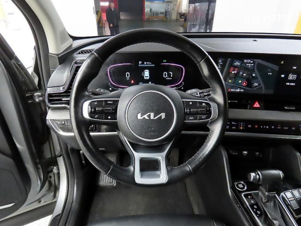 2022 - kia sportage