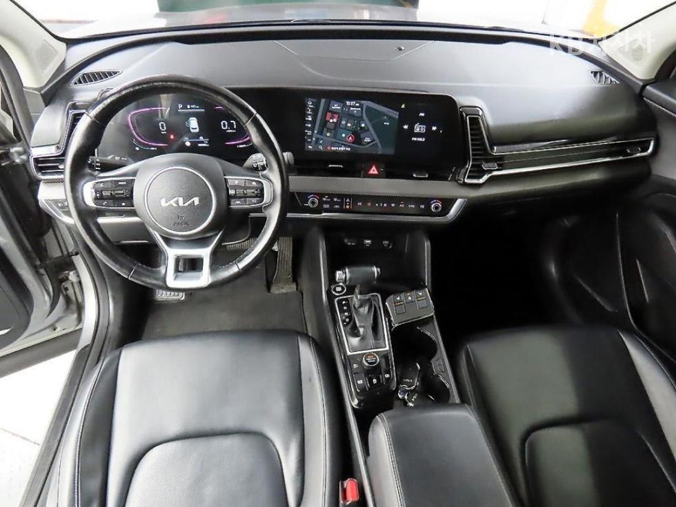 2022 - kia sportage