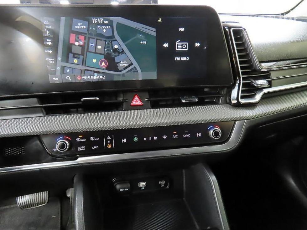 2022 - kia sportage