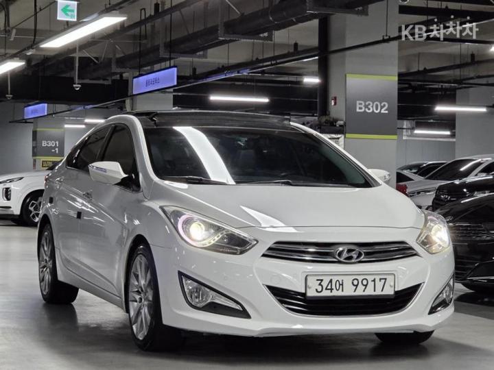 Hyundai i40 Saloon 1.7 VGT PREMIUM 4