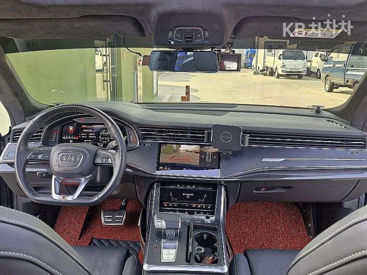 Audi SQ8 TDI 8