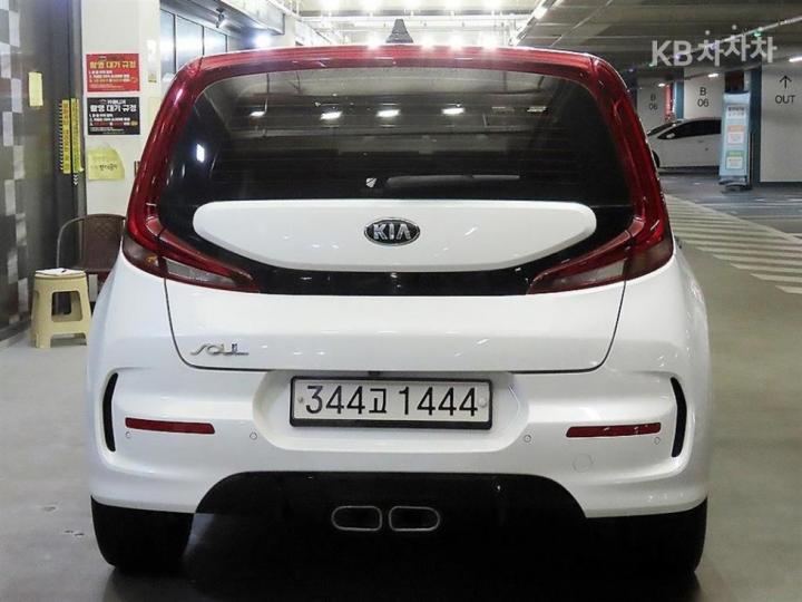 Kia Soul Booster 1.6 T-GDI Noblesse 6