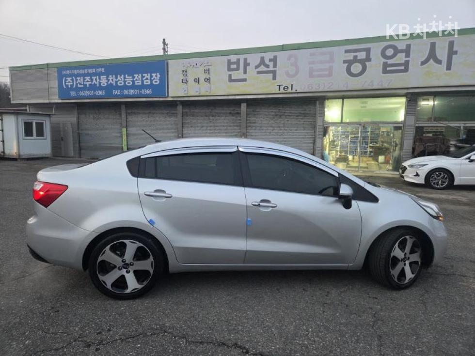 2013 - kia pride