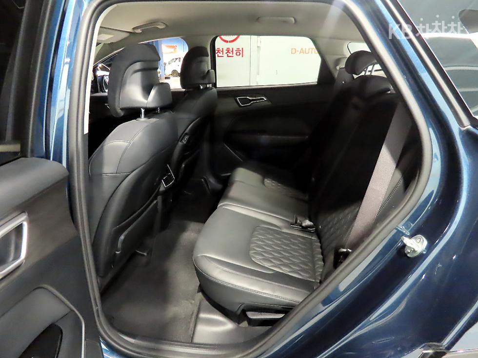 2022 - kia sportage