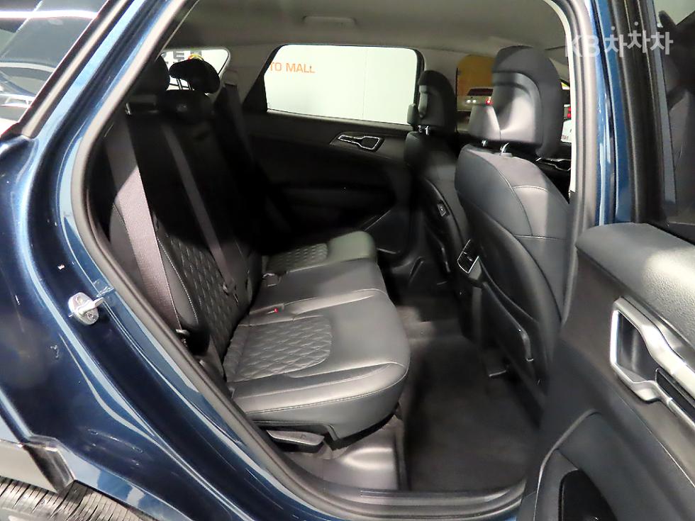 2022 - kia sportage
