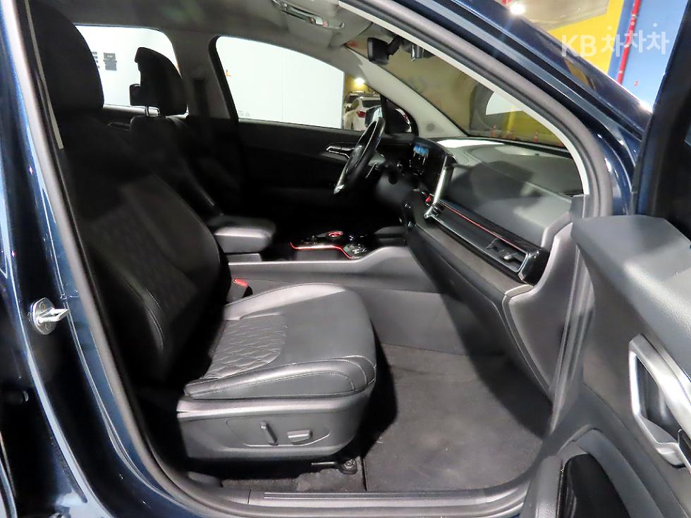 2022 - kia sportage