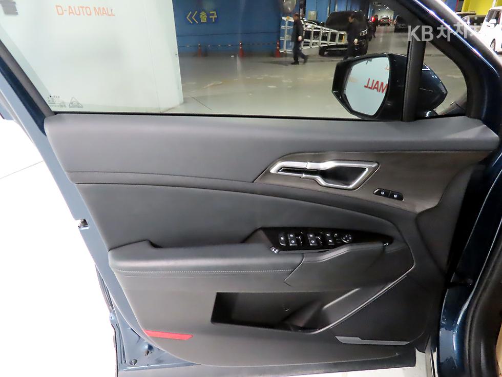 2022 - kia sportage