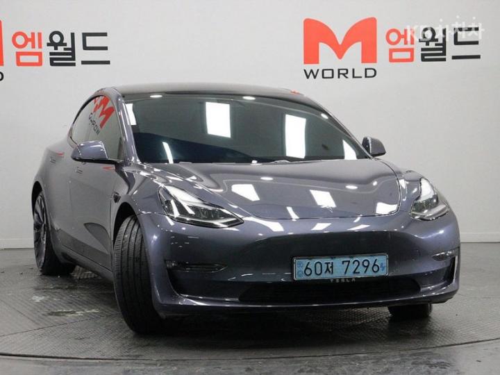 Tesla Model 3 Performance 3