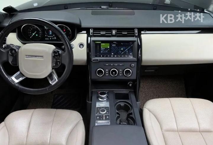 Land Rover Discovery 5 2.0 SD4 SE 10