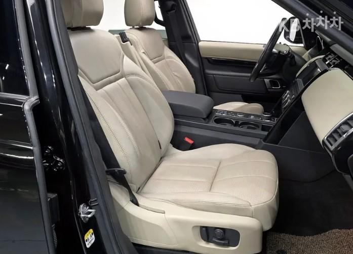 Land Rover Discovery 5 2.0 SD4 SE 9