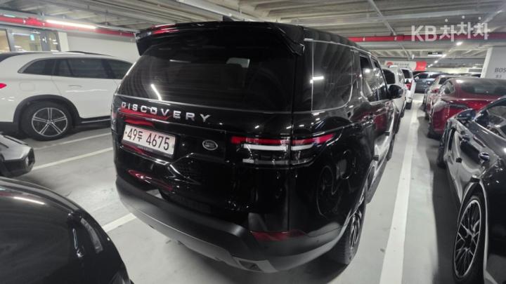 Land Rover Discovery 5 2.0 SD4 SE 4