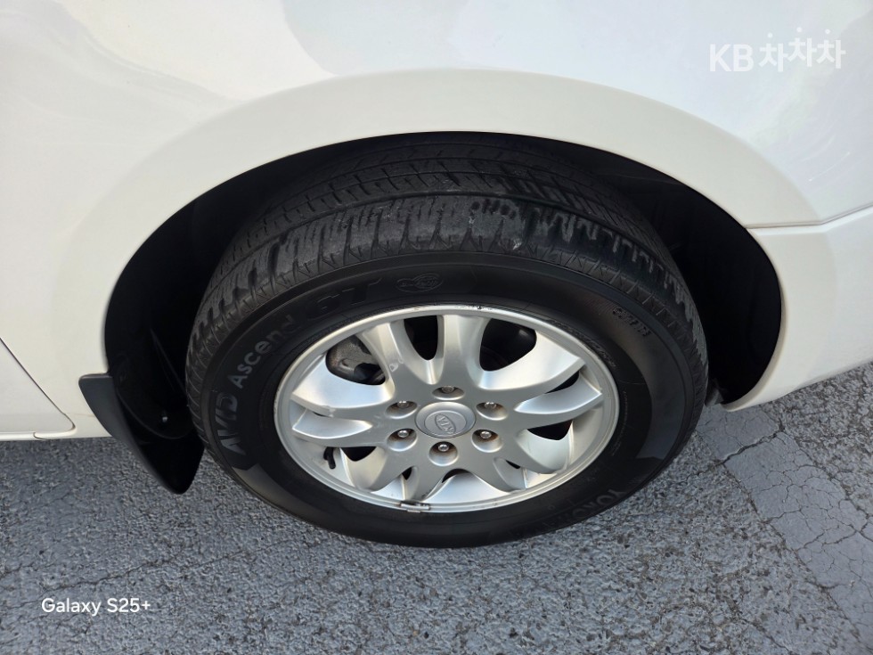 2011 - kia carnival