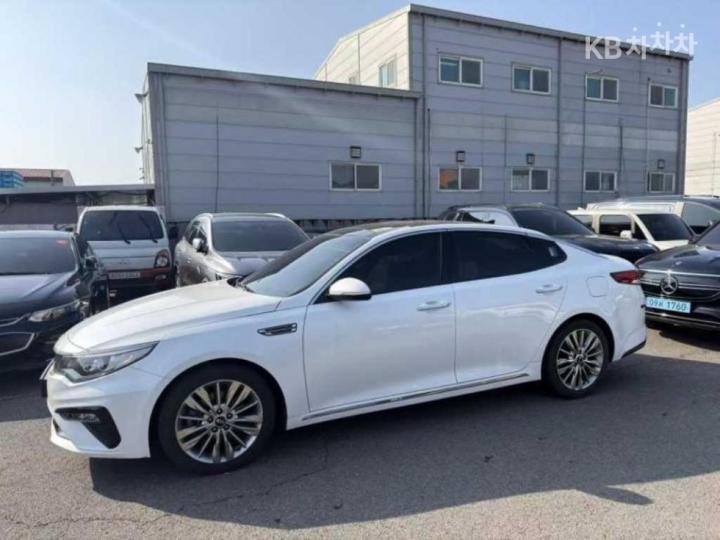 Kia K5 The New 2 Generation 2.0 Gasoline Noblesse — фото 2