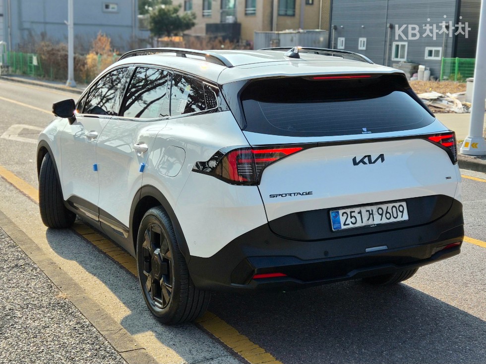 2025 - kia sportage