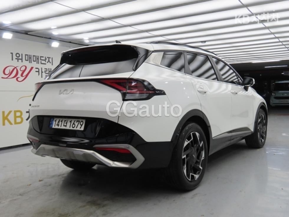 2022 - kia sportage