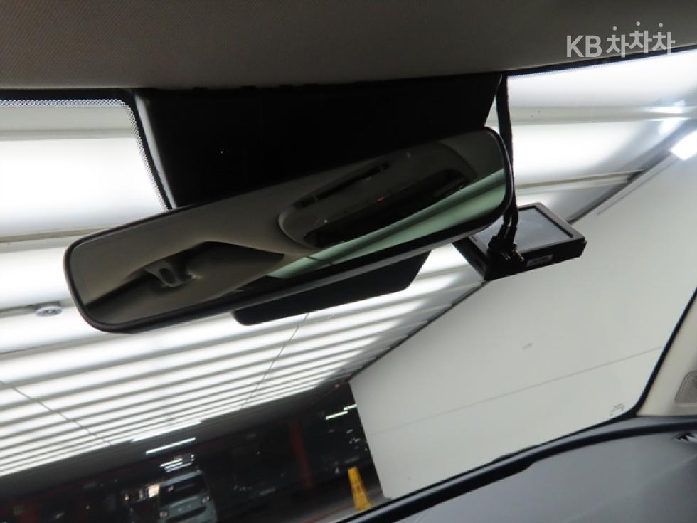 2022 - kia sportage