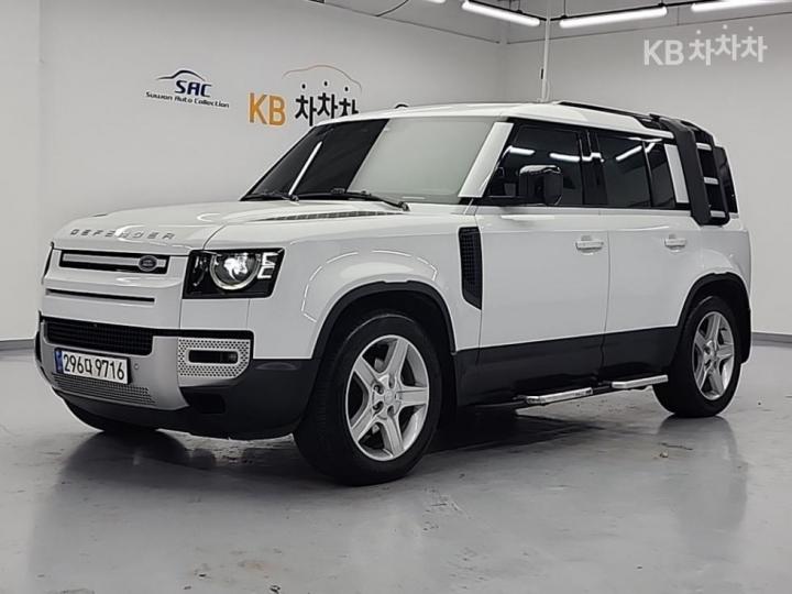 Land Rover Defender L663 110 D250 SE 2