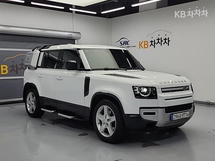 Land Rover Defender L663 110 D250 SE 5