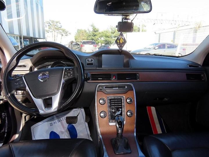 Volvo S80 D4 Premium 8