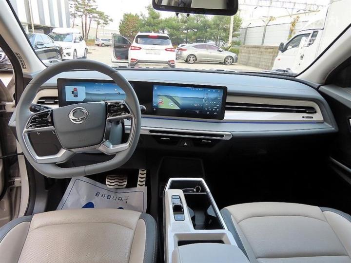 KG Mobility (Ssangyong) Torres EVX U100 2WD E7 8