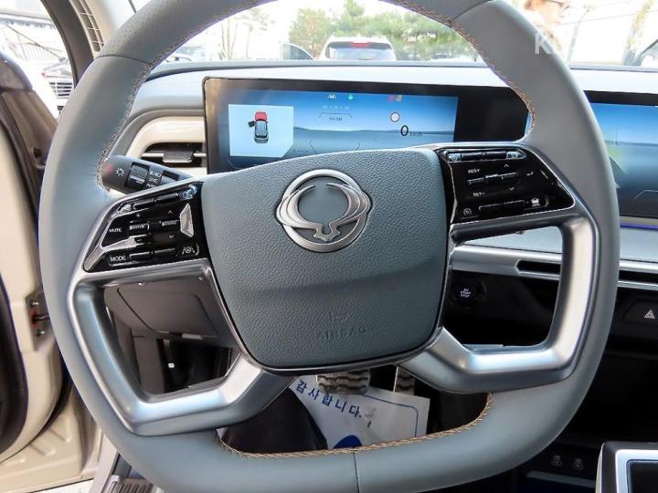 KG Mobility (Ssangyong) Torres EVX U100 2WD E7 9