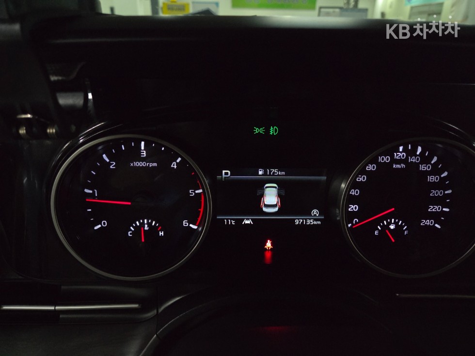 2022 - kia carnival
