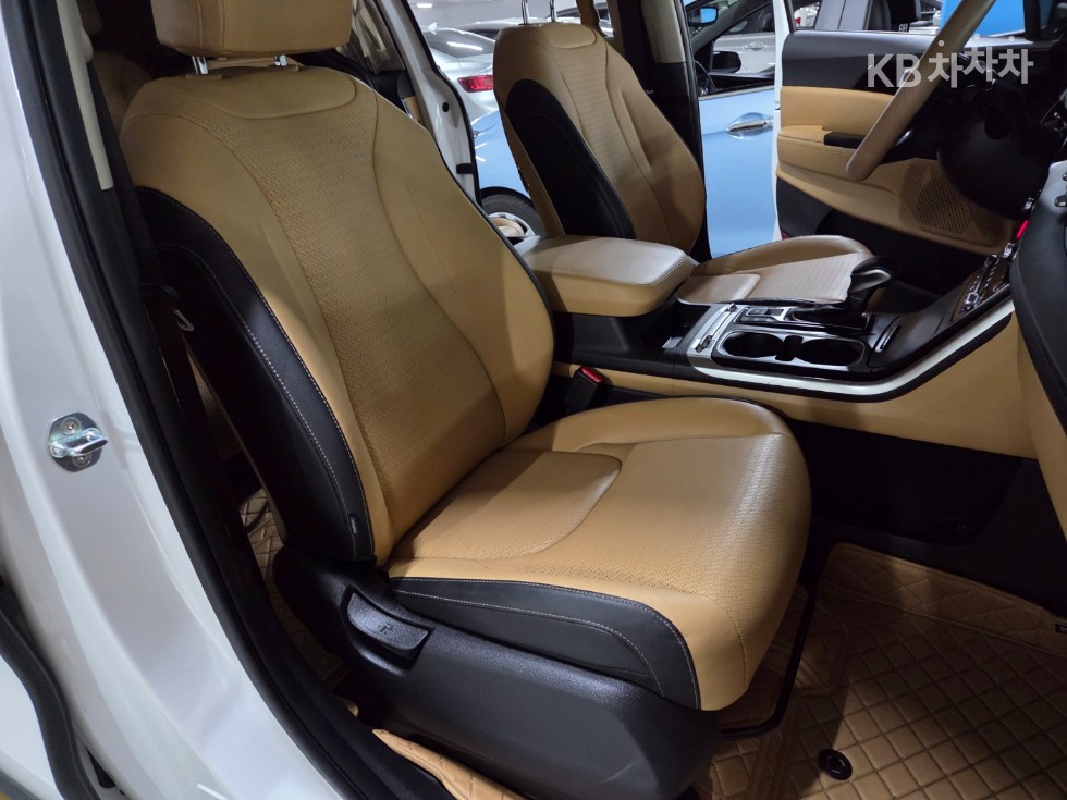 2022 - kia carnival