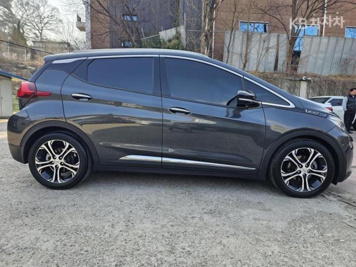 Chevrolet Bolt EV PREMIER 8