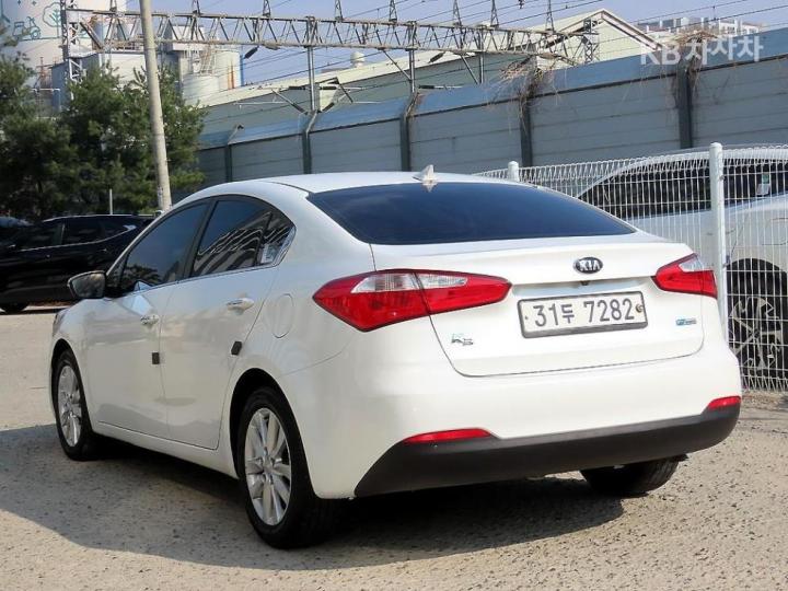 Kia K3 Diesel Luxury 4