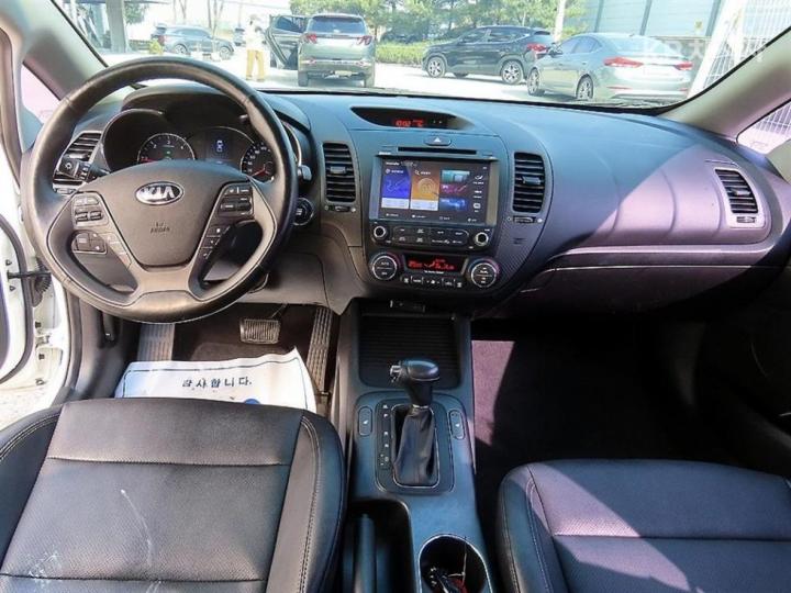 Kia K3 Diesel Luxury 8