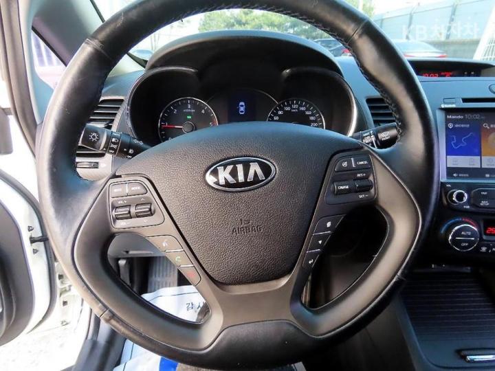 Kia K3 Diesel Luxury 9