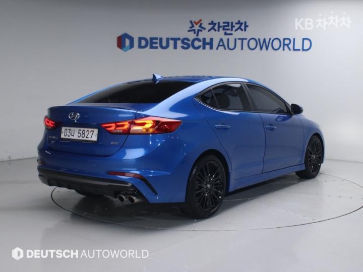 Hyundai Avante AD 1.6 T-GDi Sport Original 3