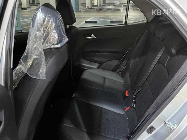 Kia Morning Urban JA 1.0 Gasoline Prestige 7