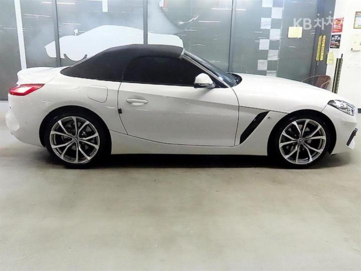 BMW Z4 sDrive 20i M Sport Line 4