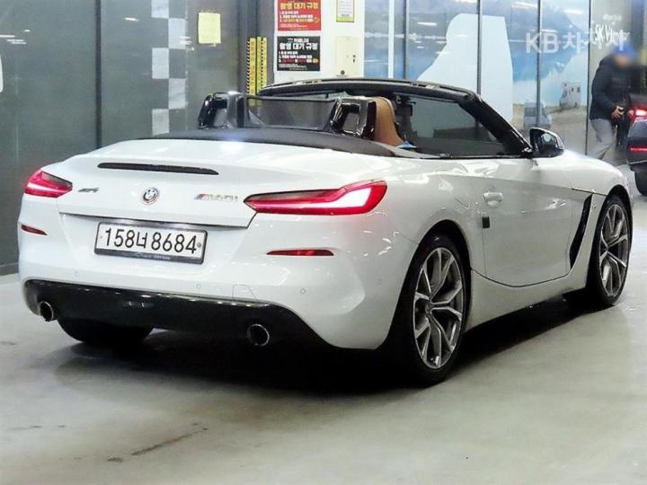 BMW Z4 sDrive 20i M Sport Line 8