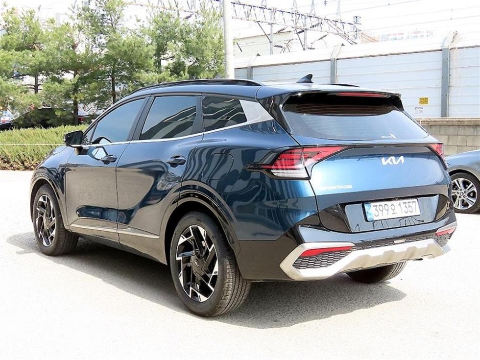 2022 - kia sportage