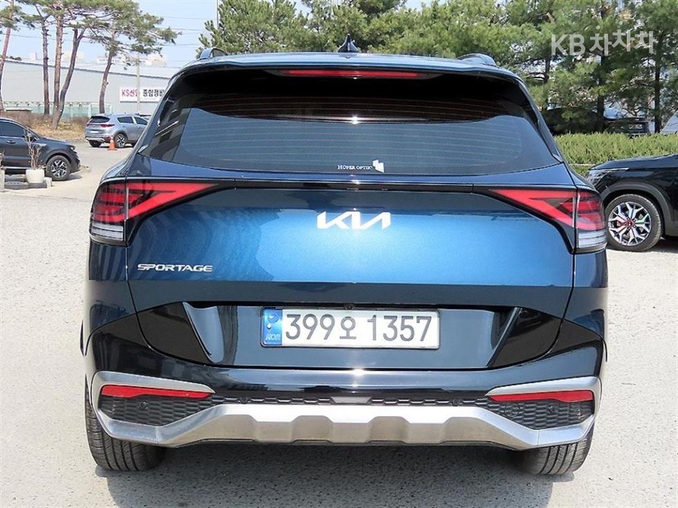 2022 - kia sportage