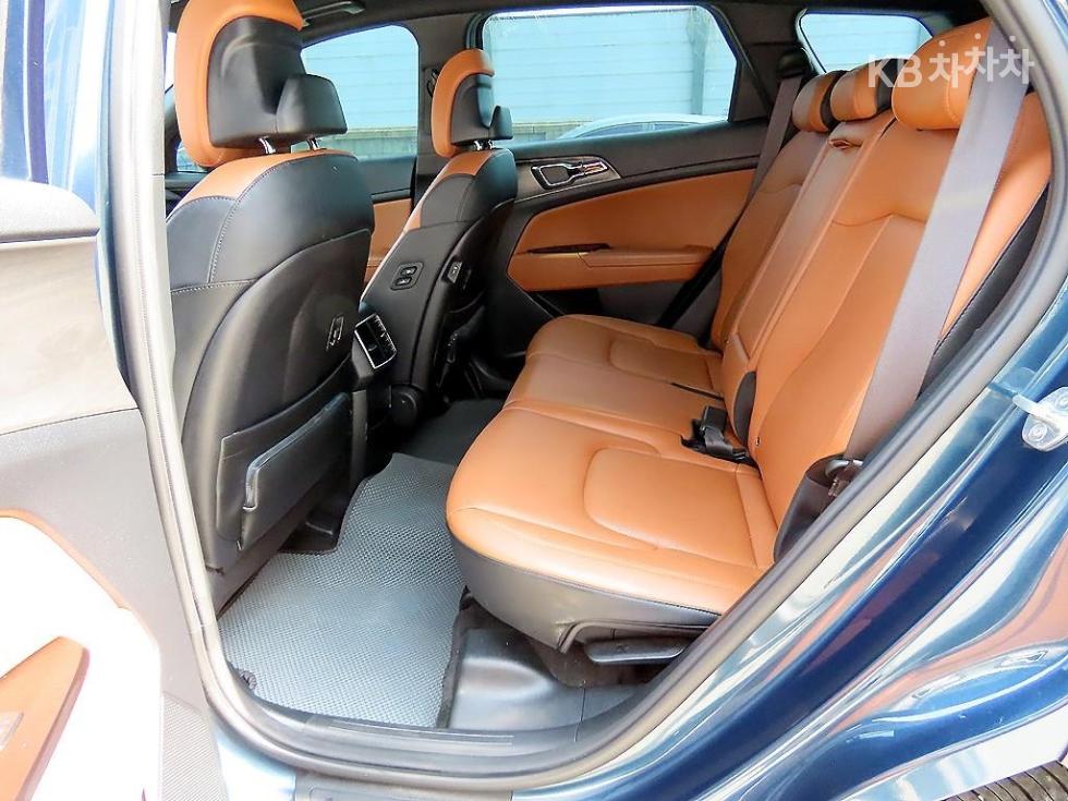 2022 - kia sportage