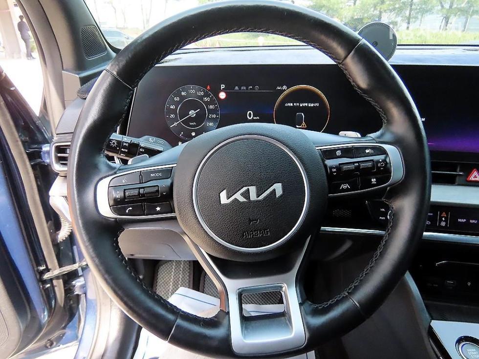 2022 - kia sportage