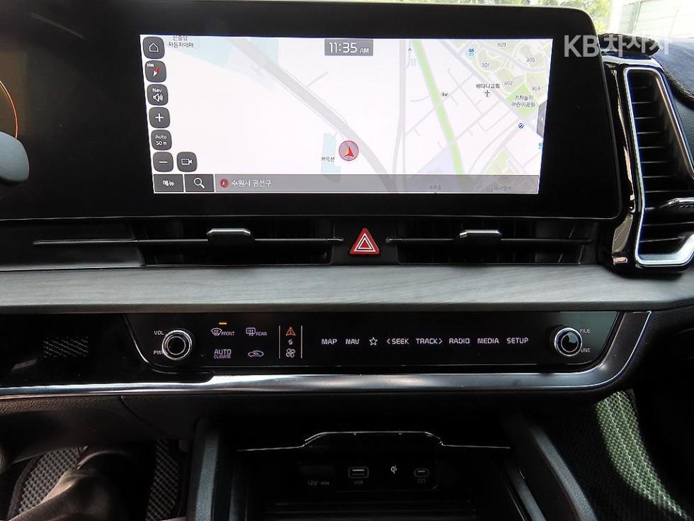 2022 - kia sportage